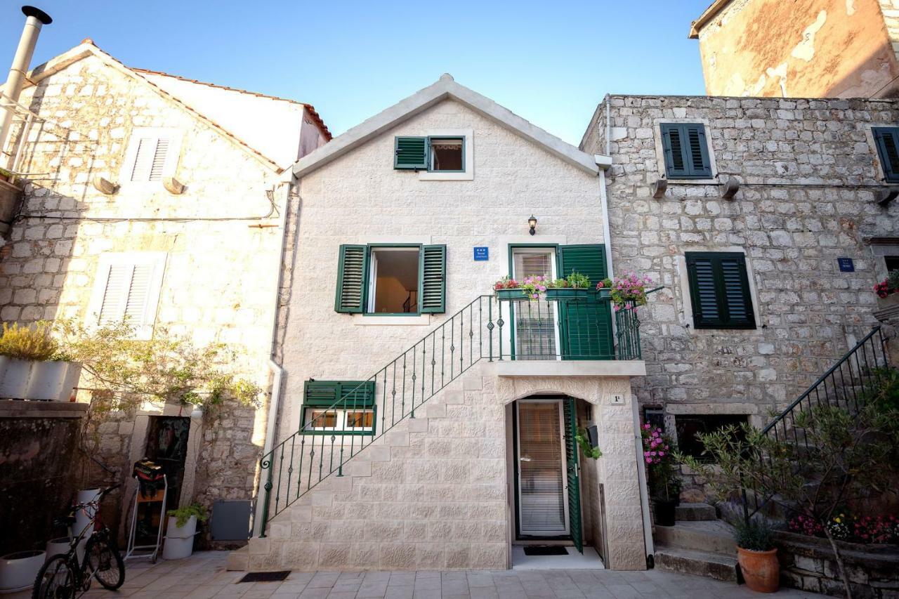 Bobotovi In Center Of Stari Grad, Hvar Apartmán